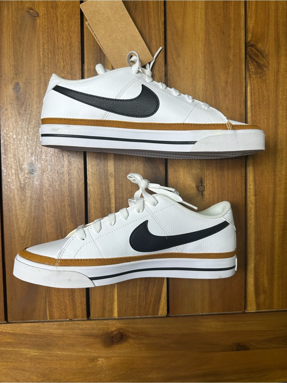 Nike Women’s White Leather Court Legacy Next Nature Sneakers Size 9.5 - Picture 2 of 6